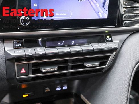 Used 2025 Toyota Camry LE image 19