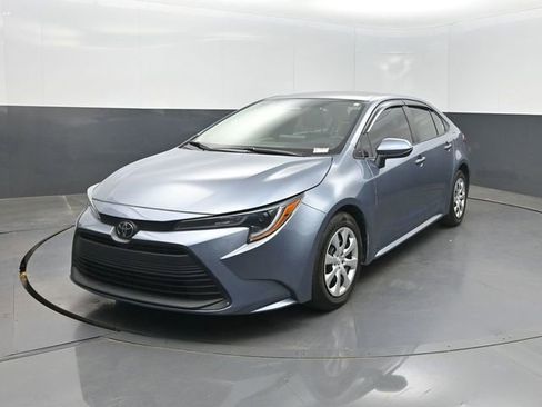 Used 2024 Toyota Corolla LE FWD image 1