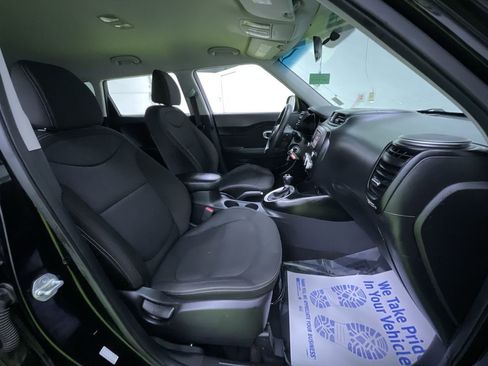 Used 2018 Kia Soul image 27
