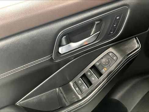 Used 2023 Nissan Rogue SL AWD/4WD image 45
