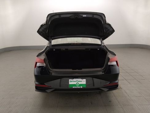 Used 2021 Hyundai Elantra SE FWD image 29