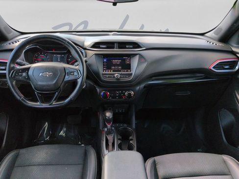 Used 2022 Chevrolet TrailBlazer RS FWD image 18