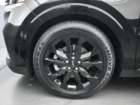 Used 2024 Kia Carnival SX Prestige image 76