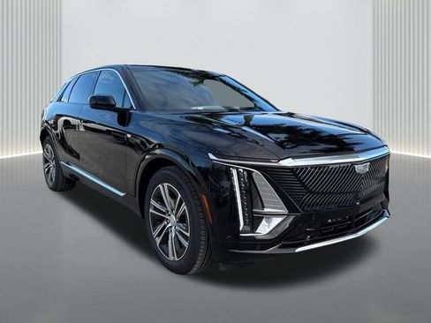 New 2026 Cadillac Lyriq Luxury image 3