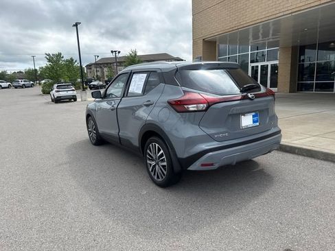 Used 2023 Nissan Kicks SV FWD image 2