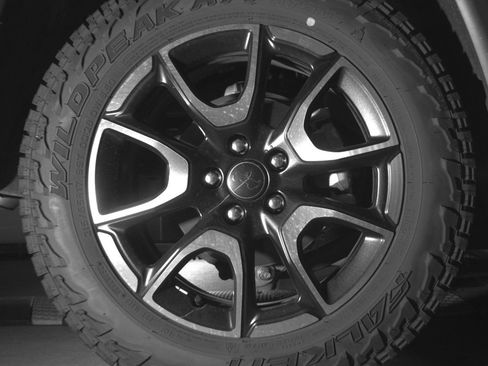 Used 2025 Jeep Compass Trailhawk AWD/4WD image 15