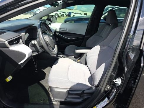 Used 2023 Toyota Corolla SE FWD image 4