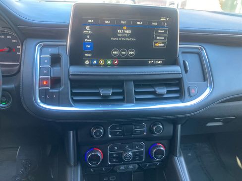 Used 2021 Chevrolet Suburban Z71 image 30