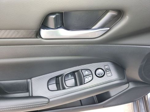 Certified 2024 Nissan Altima 2.5 SV FWD image 28