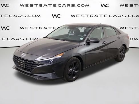 Used 2022 Hyundai Elantra SEL FWD image 1