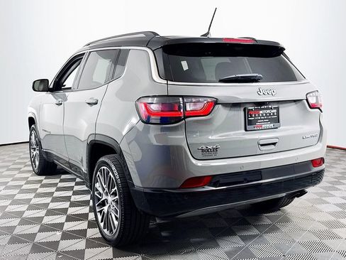 Used 2022 Jeep Compass Limited w/ Elite Group AWD/4WD image 5