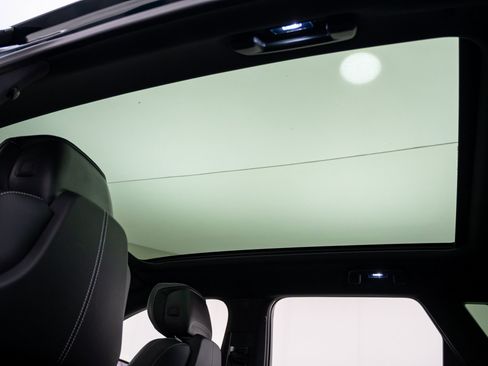 Certified 2025 Cadillac Lyriq Luxury image 21