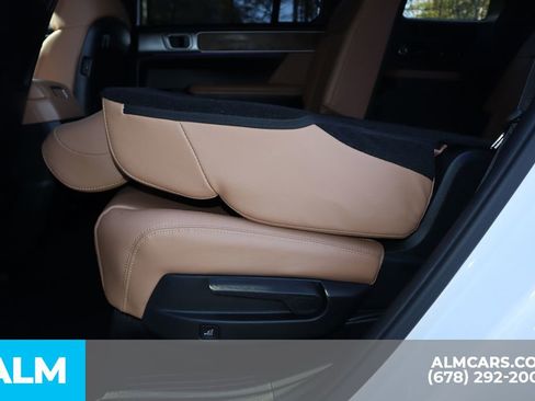 Used 2025 Hyundai Santa Fe Limited image 25