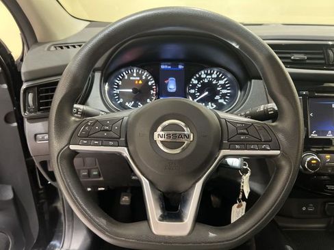 Used 2021 Nissan Rogue Sport S image 10