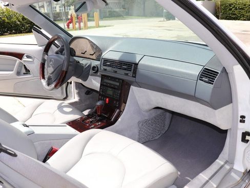 Used 2001 Mercedes-Benz SL 500 image 17