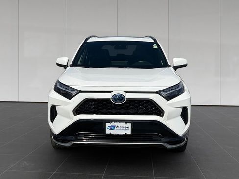 Used 2023 Toyota RAV4 SE w/ Weather & Moonroof Package image 8