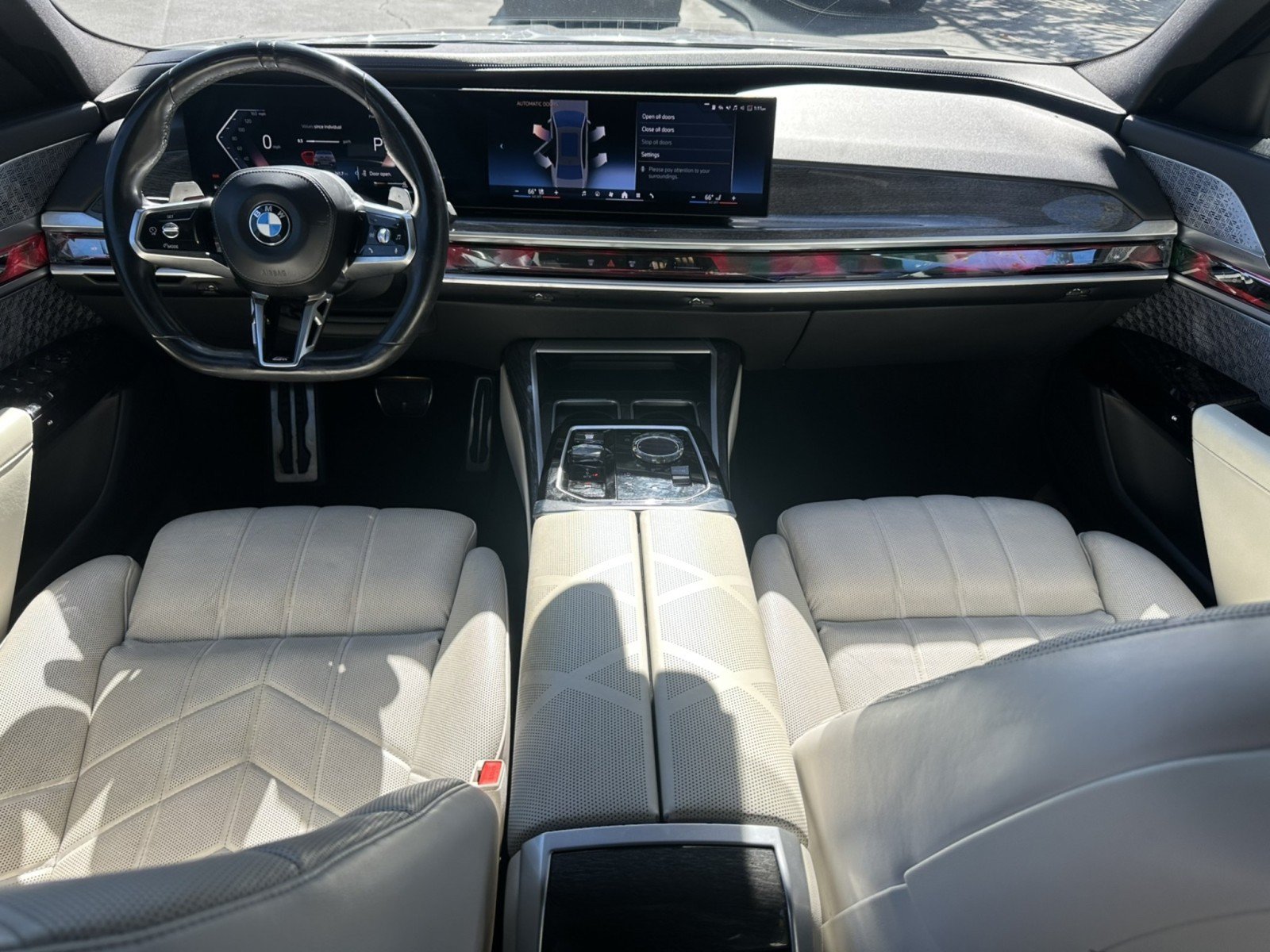 Used 2023 BMW 760i xDrive w/ Luxury Rear Seating Package AWD/4WD image 16