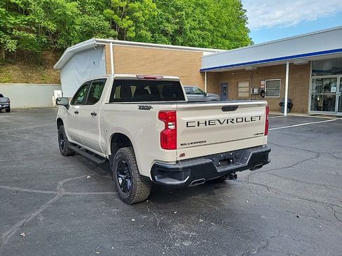 Used 2026 Chevrolet Silverado 1500 Custom Trail Boss w/ Dark Appearance Package AWD/4WD image 10
