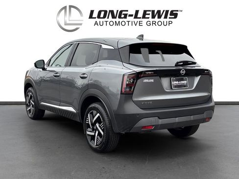 Used 2025 Nissan Kicks SV image 4