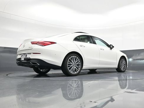 Used 2022 Mercedes-Benz CLA 250 4MATIC image 25