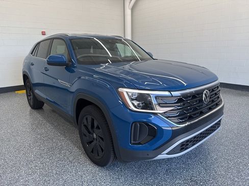 New 2025 Volkswagen Atlas Cross Sport SE image 6