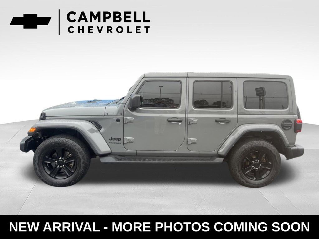 Used 2022 Jeep Wrangler Unlimited Sahara AWD/4WD image 2