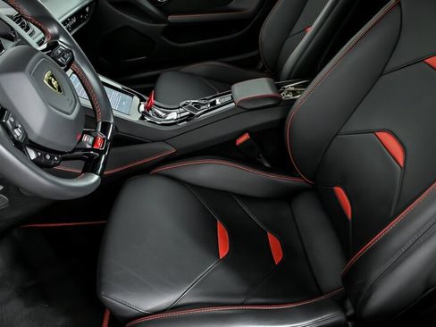 Used 2020 Lamborghini Huracan EVO AWD/4WD image 17