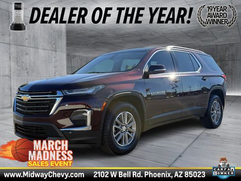 Used 2023 Chevrolet Traverse LT image 1