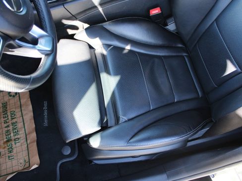 Used 2018 Mercedes-Benz C 300 Sedan image 24