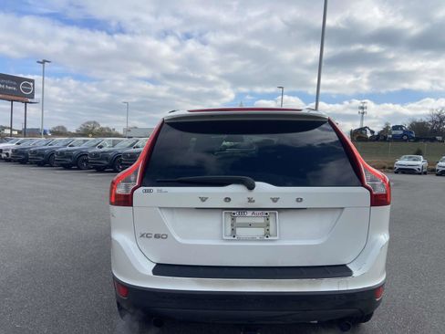 Used 2011 Volvo XC60 3.2 R-Design image 8