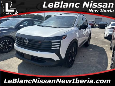 New 2026 Nissan Kicks SR image 1