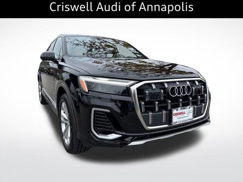 Certified 2025 Audi Q7 3.0T Premium w/ Convenience Package image 8