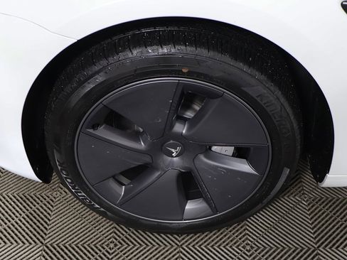 Used 2023 Tesla Model 3 Standard Range image 21