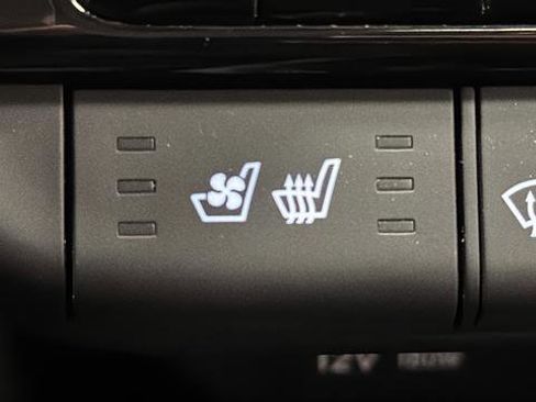 Used 2024 Hyundai Elantra Limited FWD image 33