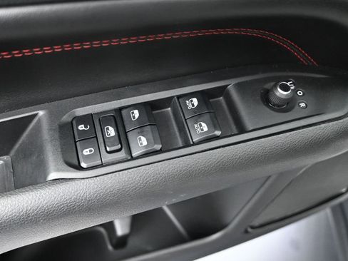 Used 2023 Jeep Compass Trailhawk AWD/4WD image 11