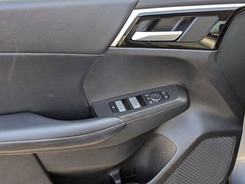 Used 2024 Mitsubishi Outlander SE image 14