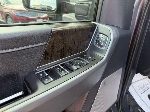 Used 2024 Ford F250 Lariat w/ Lariat Ultimate Package AWD/4WD image 30