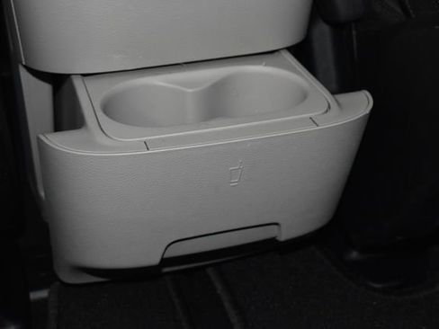 Certified 2023 Chrysler Pacifica Touring-L FWD image 34