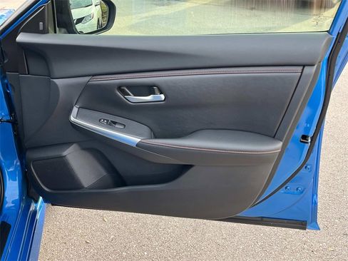 Certified 2025 Nissan Sentra SR image 22