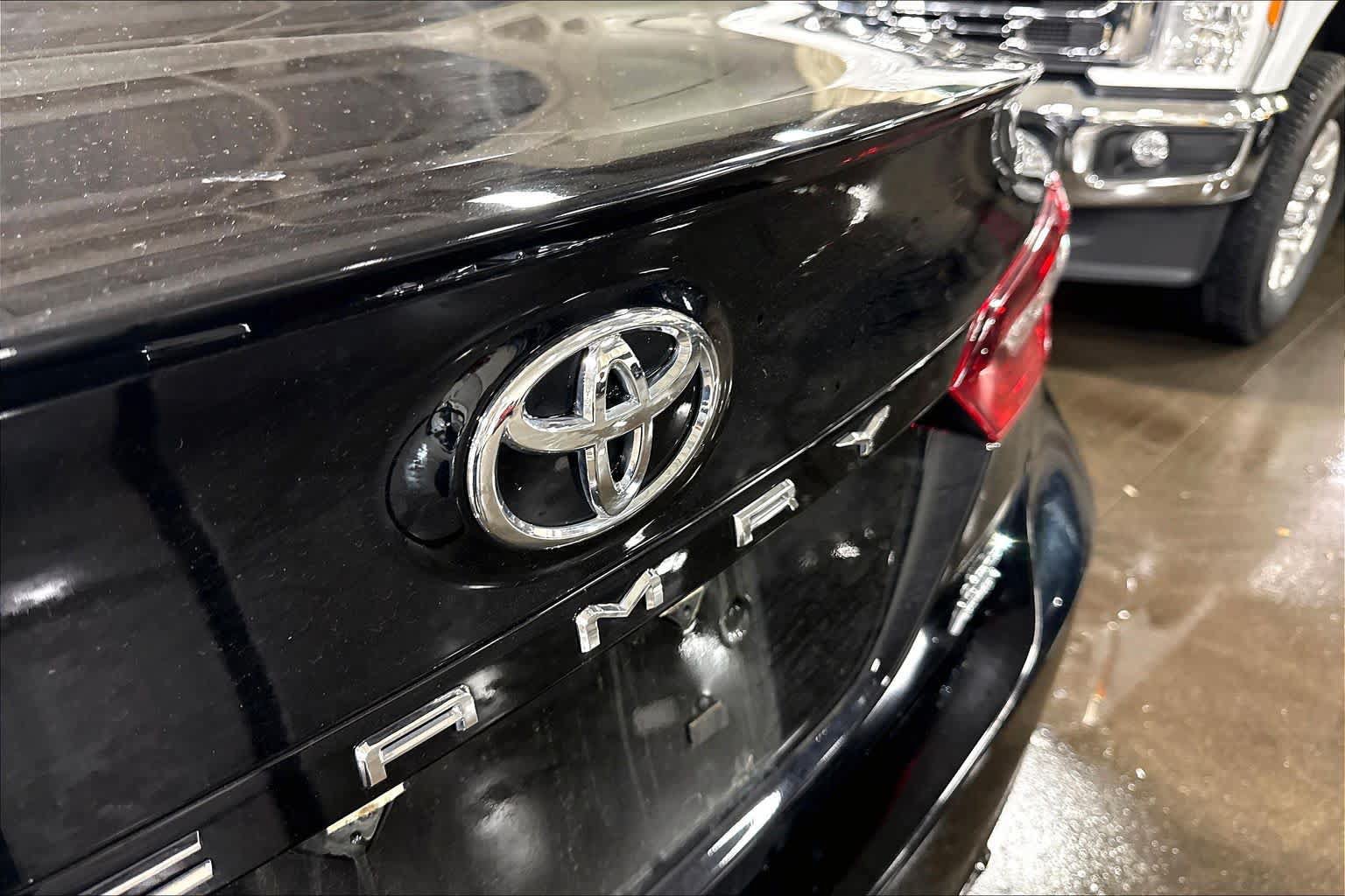 Used 2024 Toyota Camry SE w/ Cold Weather Package AWD/4WD image 31