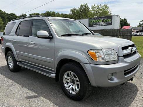 Used 2005 Toyota Sequoia SR5 AWD/4WD image 6