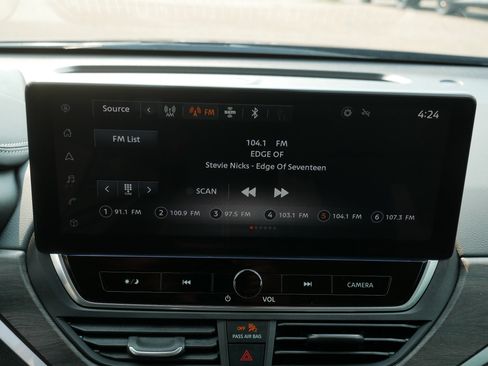Certified 2023 Nissan Altima 2.5 SV w/ SV Premium Package AWD/4WD image 22