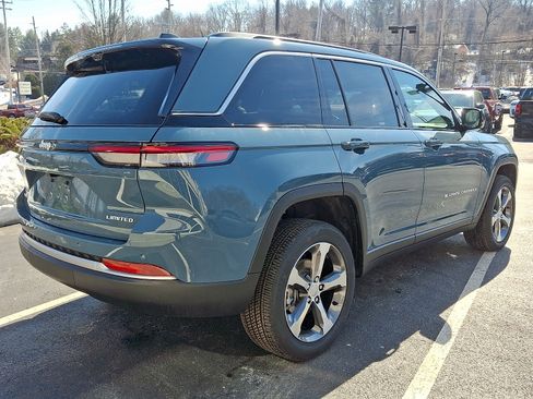 New 2026 Jeep Grand Cherokee Limited w/ Luxury Tech Group II image 3