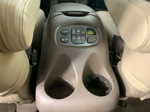Used 2003 Toyota Sequoia Limited RWD image 31