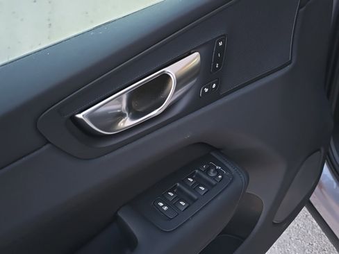 New 2026 Volvo XC60 B5 Plus w/ Climate Package image 9