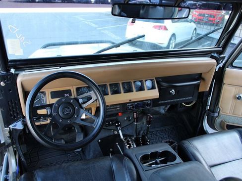 Used 1988 Jeep Wrangler Sahara AWD/4WD image 15
