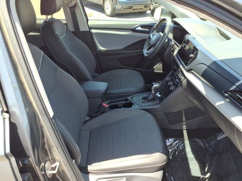 Certified 2023 Volkswagen Taos SE FWD image 10
