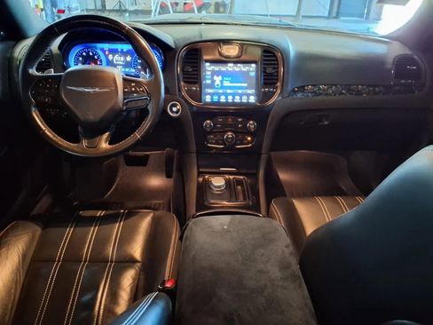 Used 2019 Chrysler 300 S AWD/4WD image 13