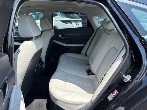 Certified 2023 Hyundai Sonata Limited FWD image 16