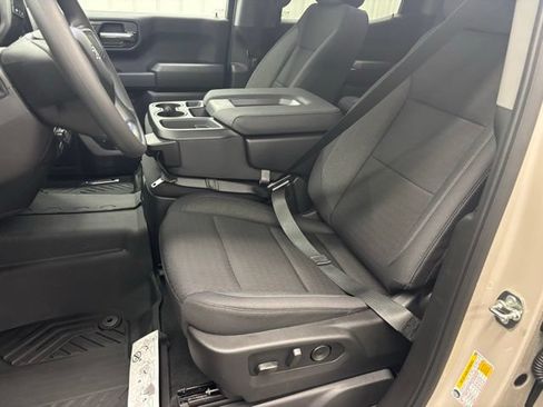 New 2026 Chevrolet Silverado 1500 Custom Trail Boss w/ LPO, Dark Essentials Package AWD/4WD image 17